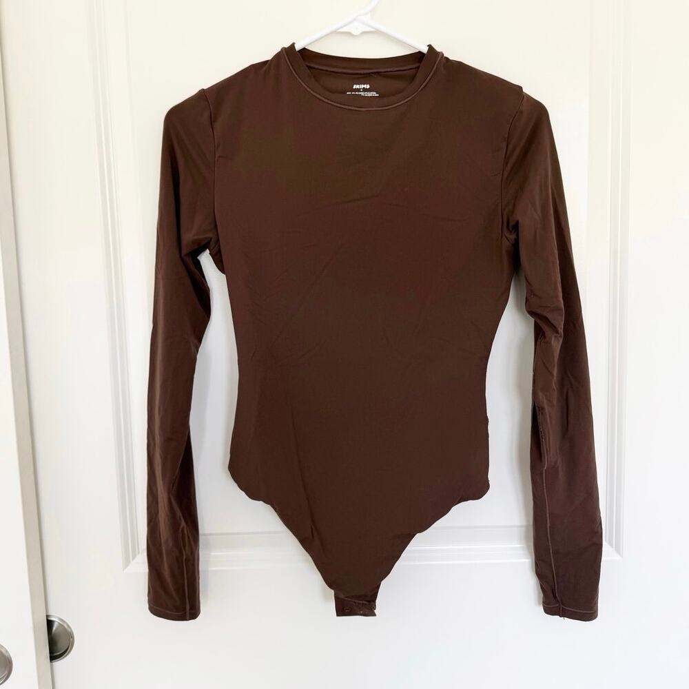 SKIMS Crewneck Long Sleeve Bodysuit Brown Medium